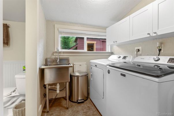 Interior, Washer