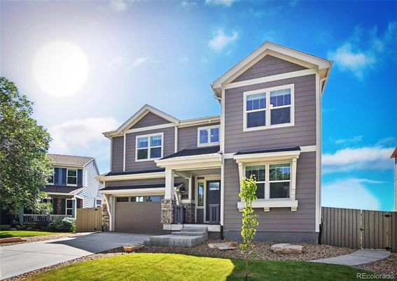 Attached, Exterior, Facade, American Craftsman