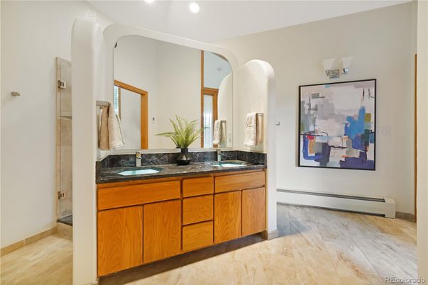 Bathroom, Dual Sink Vanities, Interior, Recessed Lighting