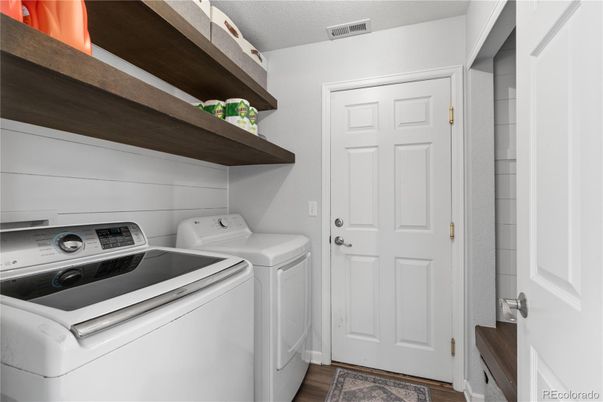 Interior, Washer, Wood Texture Flooring