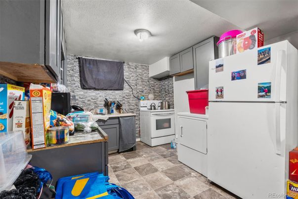 Interior, Kitchen, Stone Walls, Washer