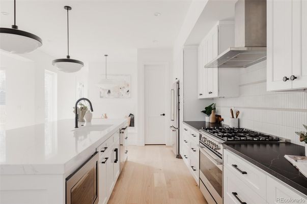 Interior, Kitchen, Pendant Lights, Recessed Lighting, Wood Texture Flooring