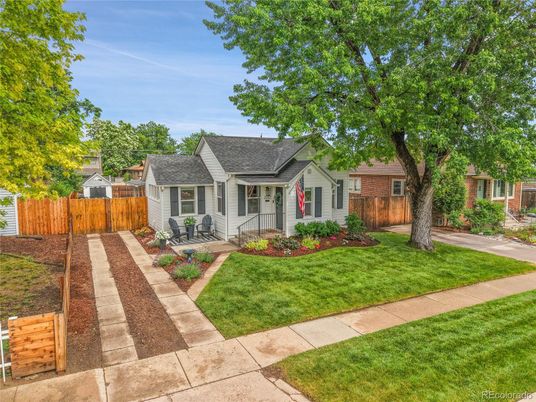 Backyard, Exterior, Facade, Cape Cod