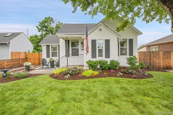 Backyard, Exterior, Facade, Cape Cod