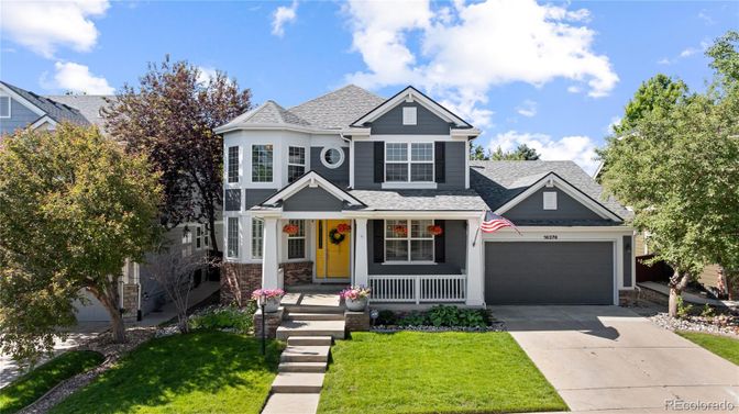 Attached, Exterior, Facade, Queen Anne Victorian