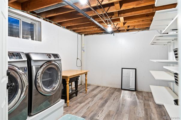 Interior, Washer, Wooden Beams, Wooden Ceilings, Wood Texture Flooring