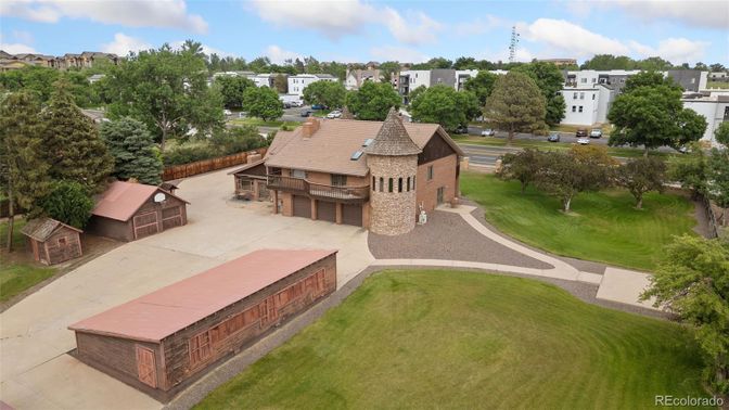 Exterior, Drone