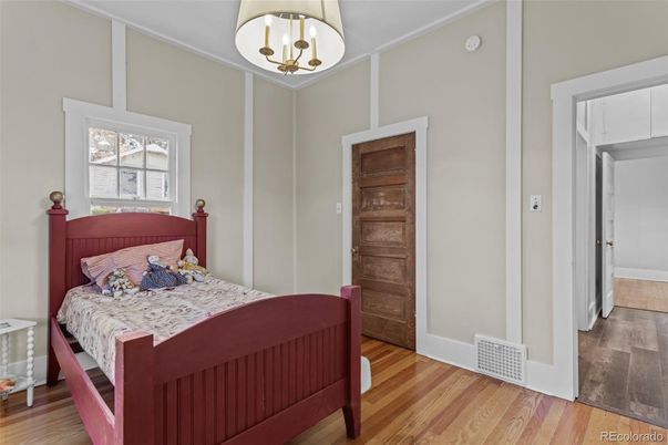 Bedroom, Interior, Pendant Lights, Wood Texture Flooring