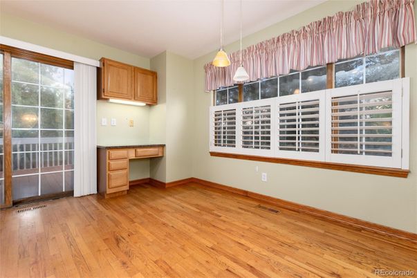 Interior, Pendant Lights, Wood Texture Flooring