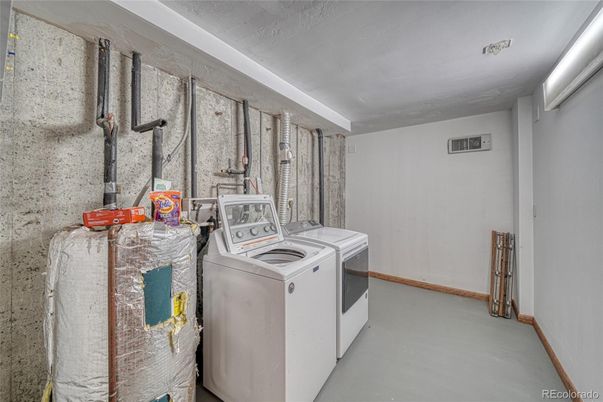Interior, Washer