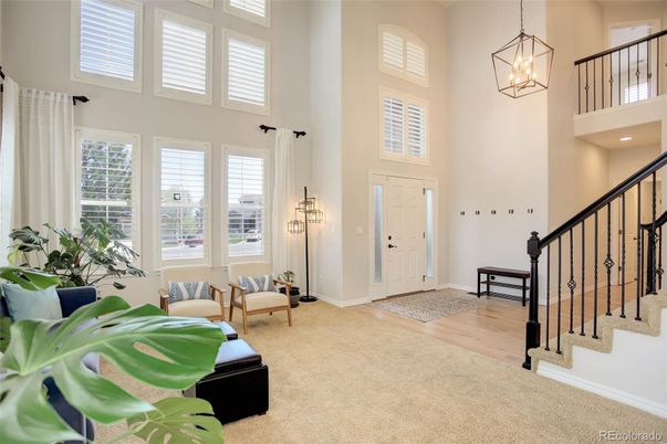 Interior, Pendant Lights, Wood Texture Flooring