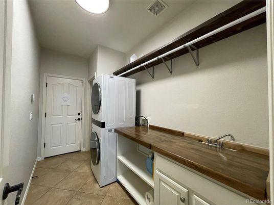 Interior, Walk-in Closets, Washer