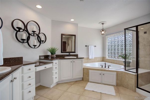 Bathroom, Dual Sink Vanities, Interior, Pendant Lights, Recessed Lighting