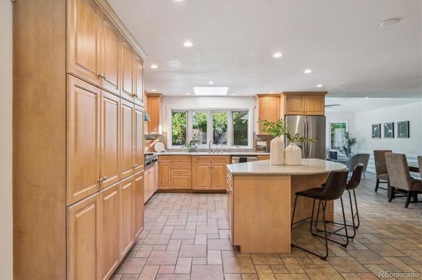 Dining room, Interior, Kitchen, Recessed Lighting, Stainless Steel Appliances