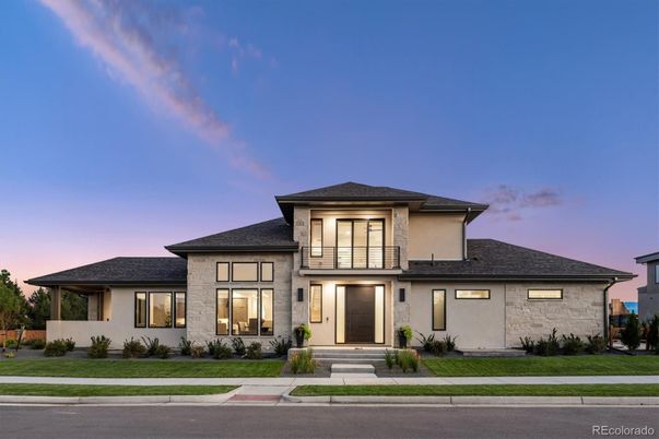 Exterior, Facade, Modern