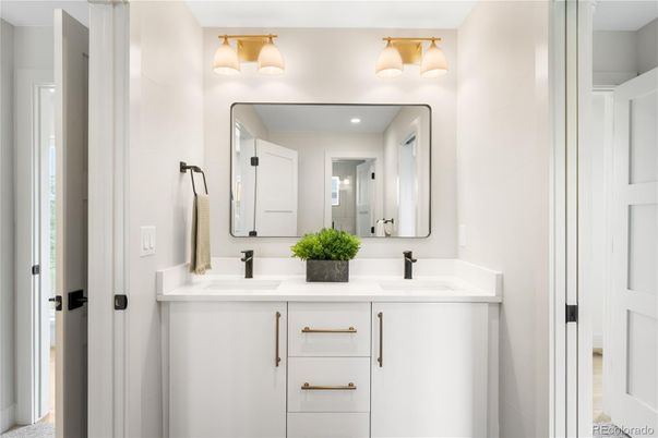 Bathroom, Dual Sink Vanities, Interior