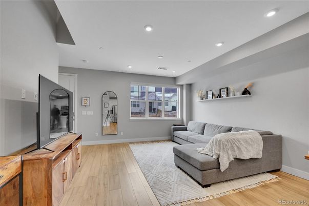 Interior, Living room, Recessed Lighting, Wood Texture Flooring