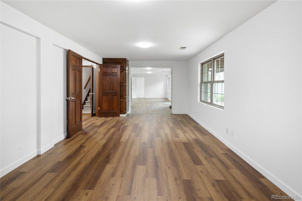 Empty room, Interior, Recessed Lighting, Wood Texture Flooring