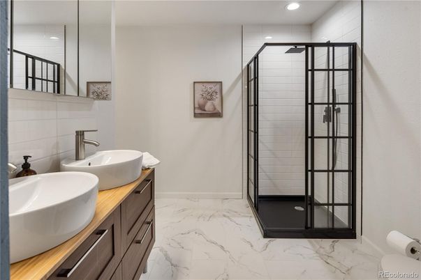 Bathroom, Dual Sink Vanities, Interior, Marble, Recessed Lighting