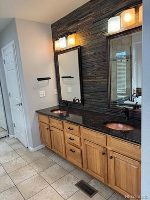 Bathroom, Dual Sink Vanities, Interior