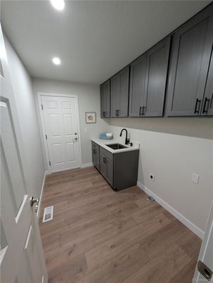 Interior, Recessed Lighting, Wood Texture Flooring