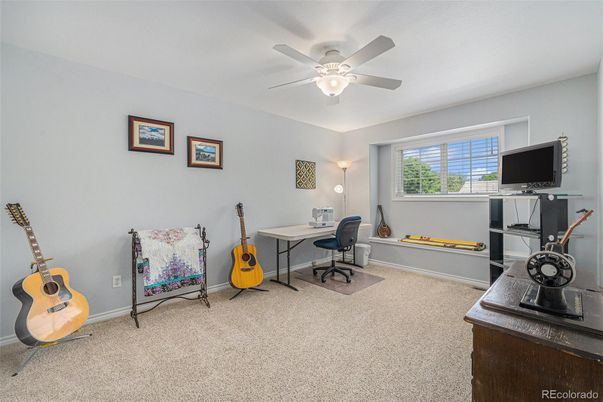 Home Office, Interior