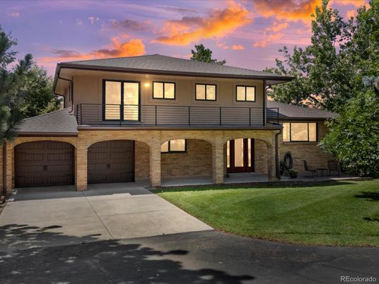 Attached, Exterior, Facade, Modern