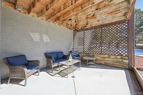 Exterior, Wooden Beams