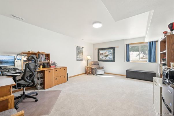 Home Office, Interior