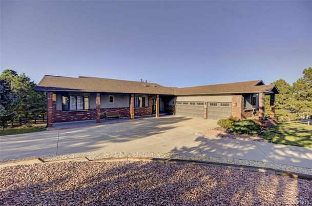 Attached, Exterior, Facade, Brick Facade, Ranch