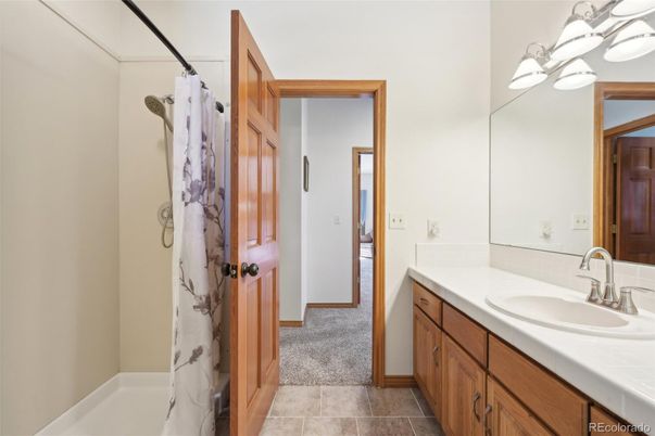 Bathroom, Interior, Tile Countertops