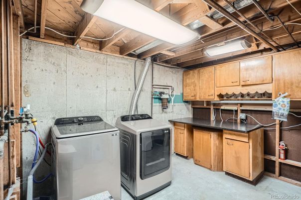 Interior, Washer, Wooden Beams, Wooden Ceilings