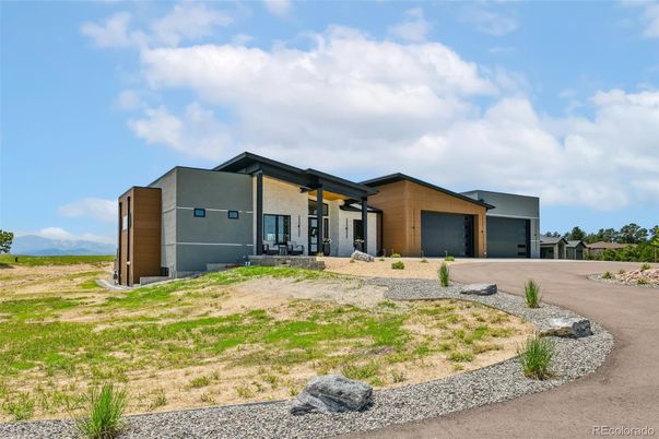 Attached, Backyard, Exterior, Facade, Modern