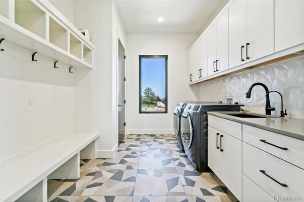 Interior, Recessed Lighting, Washer