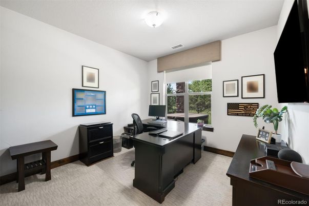 Home Office, Interior