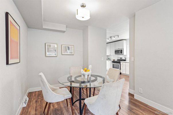 Dining room, Interior, Kitchen, Stainless Steel Appliances, Wood Texture Flooring