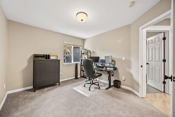 Home Office, Interior