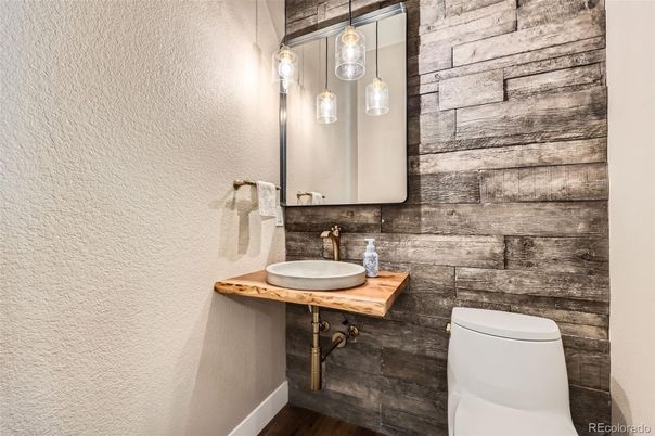 Bathroom, Interior, Pendant Lights, Wood Texture Flooring