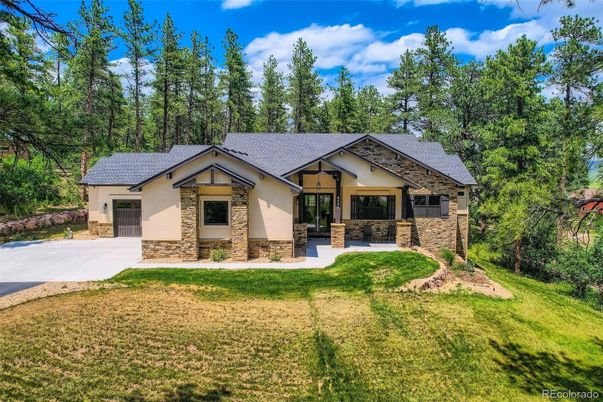 Attached, Exterior, Facade, Ranch