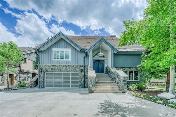 Attached, Exterior, Facade, Raised Ranch