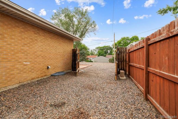 Backyard, Exterior