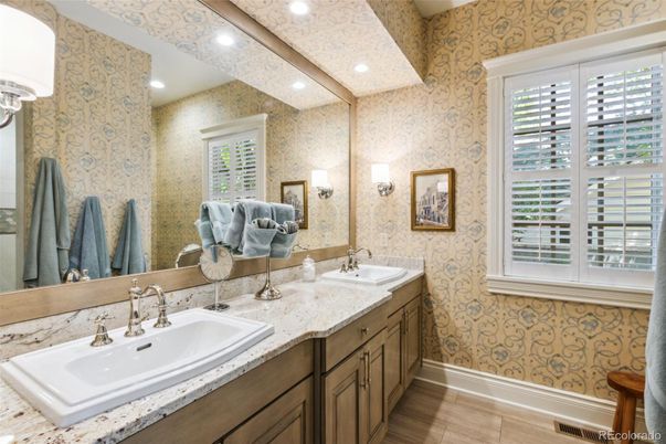 Bathroom, Dual Sink Vanities, Interior, Recessed Lighting