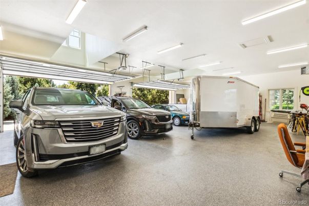 Garage, Interior