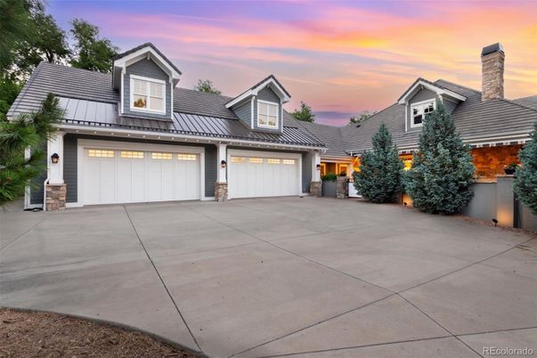 Attached, Exterior, Facade, Ranch