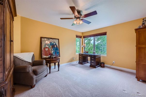 Home Office, Interior