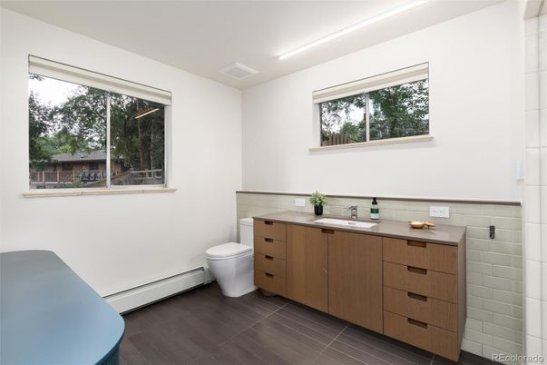 Bathroom, Interior, Recessed Lighting