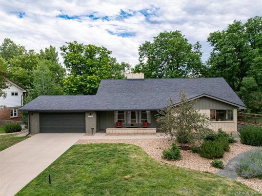Attached, Exterior, Facade, Ranch
