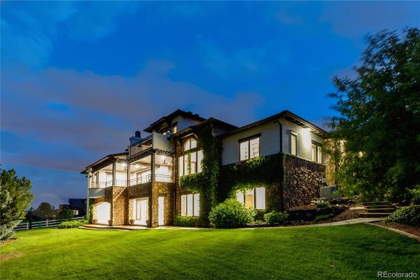 Backyard, Exterior, Facade, Modern