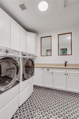 Interior, Washer