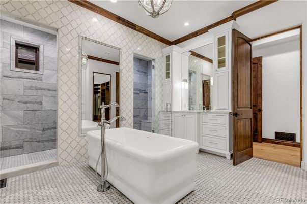 Bathroom, Free Standing Baths, Interior, Recessed Lighting, Wood Texture Flooring